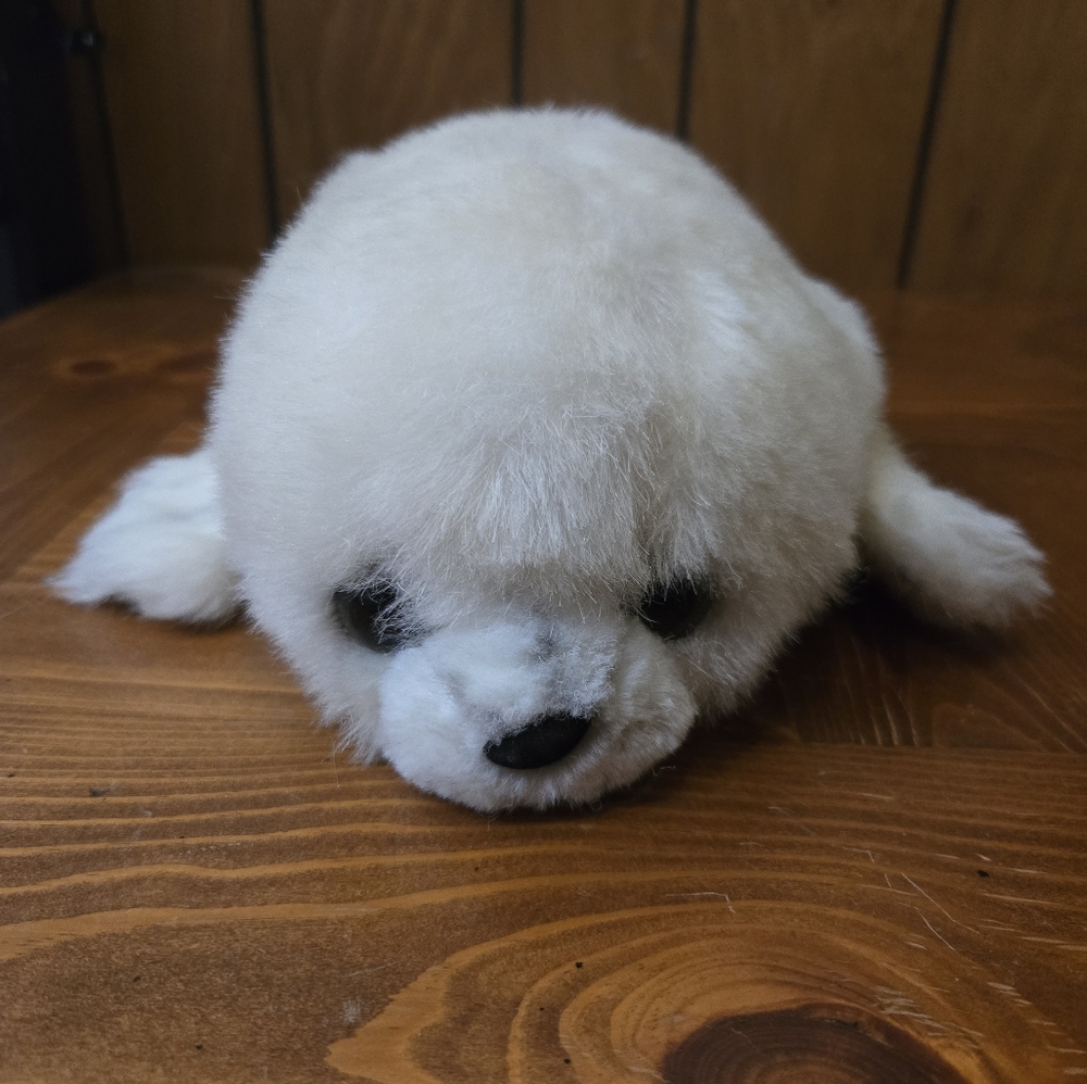 Adorable White Plush Yomiko Seal Toy By Russ
